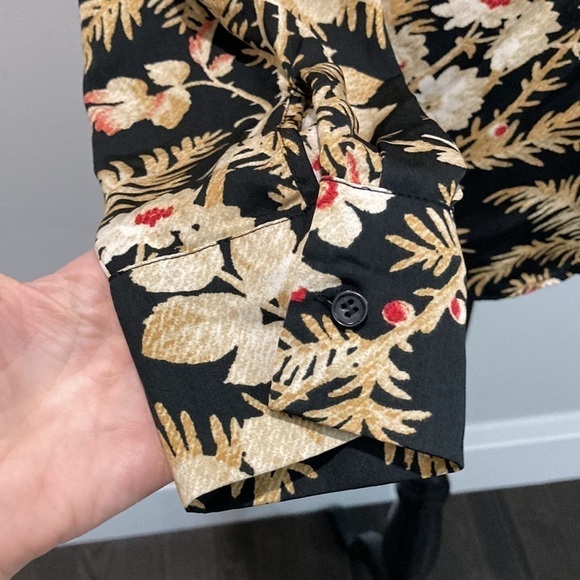 H&m Black Floral Batwing Sleeved Blouse Medium - Picture 9 of 14